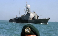 ناو گروه ارتش ایران کشتی چینی را از چنگ دزدان دریایی نجات داد  
