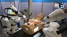 В Тегеране представлен первый отечественный робот-хирург