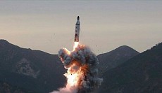 کره‌شمالی باز موشک آزمایش کرد 