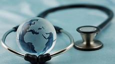 سالانه حدود ۷۰۰پزشک از ایران می‌روند