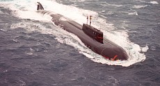 انگلیس زیر دریایی هسته ای به خلیج فارس اعزام می کند 