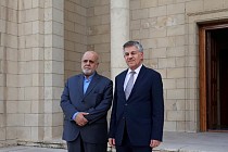 سفیر نو عراق با سفیر ایران دیدار کرد